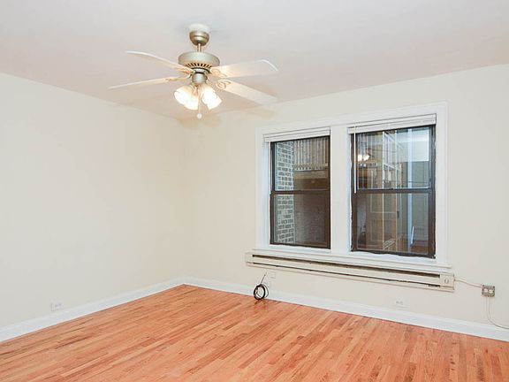 5th image of 540 W Wellington Ave #109
