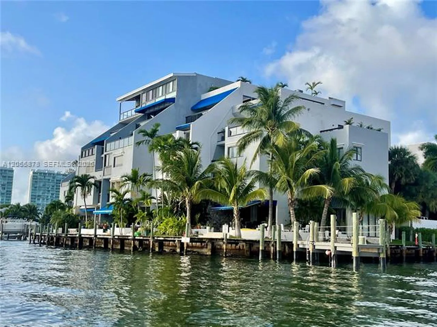 456 Poinciana Dr cu-1620, Sunny Isles Beach, FL 33160 — Photo 4