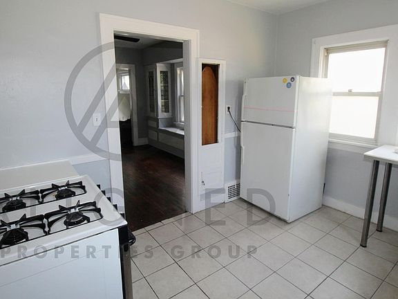 2nd image of 4520 Pearse Ave #1