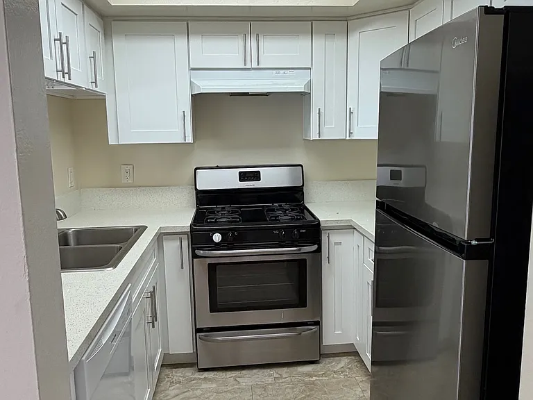 1122 Linden Ave #3 — Photo 7