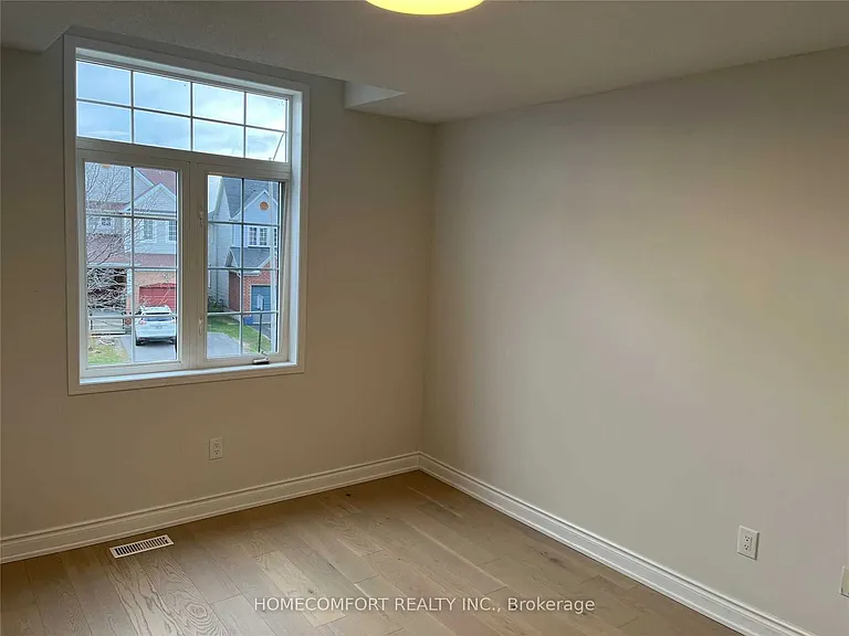 95 Ferncliffe Cres — Photo 12