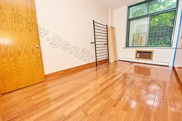 Rented by Genik Group Corp