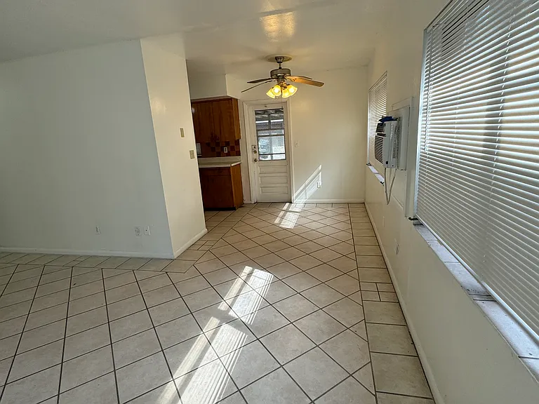 208 S Armenia Ave #2 — Photo 2