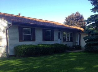 3112 Maplecrest Rd, Bettendorf, IA 52722