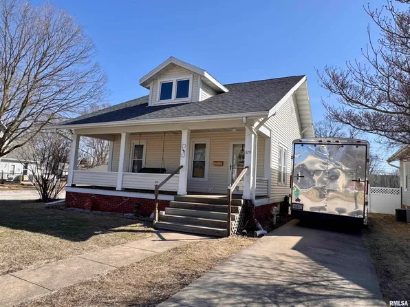 329 N Pearl St, Macomb, IL 61455
