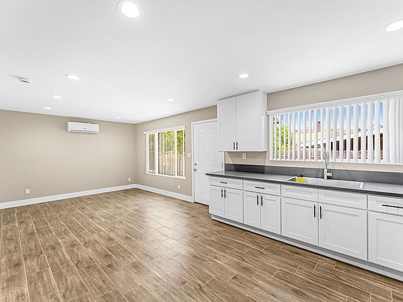 2nd image of 2419 W Stanford St #2