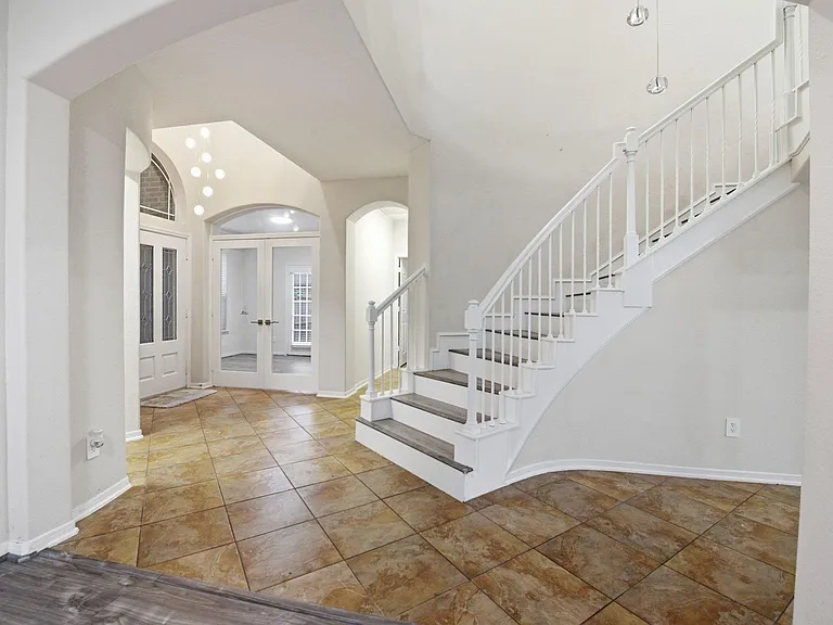 5002 Rollingstone Rd — Photo 4