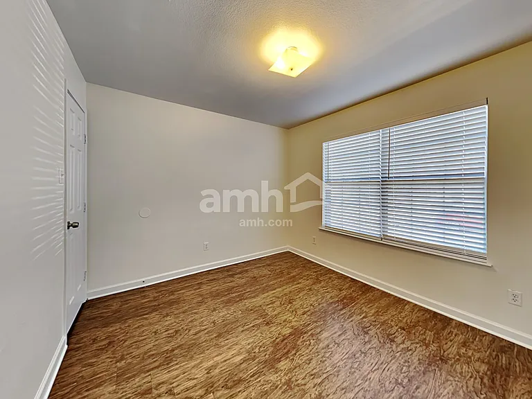 2040 Bliss Rd — Photo 20