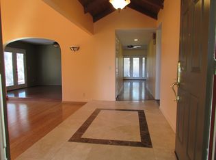 1910 Odell Cir, Vista, CA 92084