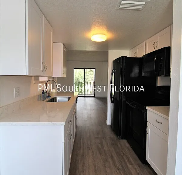 5310 26th St W #1406 — Photo 4