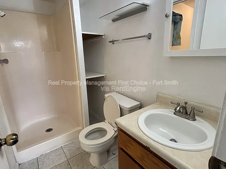 6719 Independence St — Photo 17