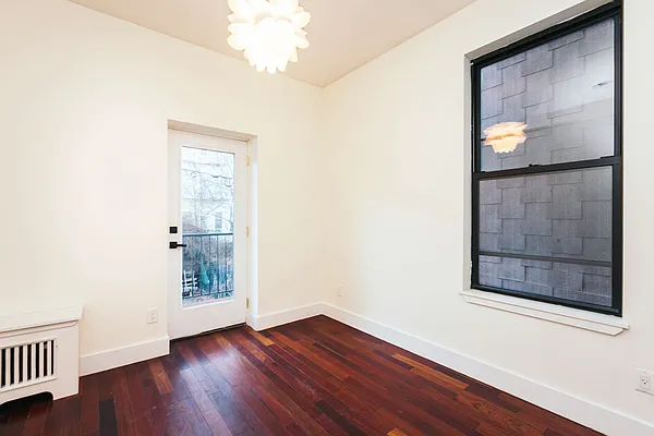 Rented by Nooklyn NYC LLC | media 27