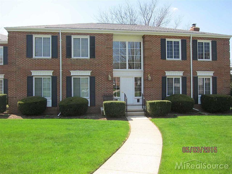 1st image of 749 E Fox Hills Dr #1