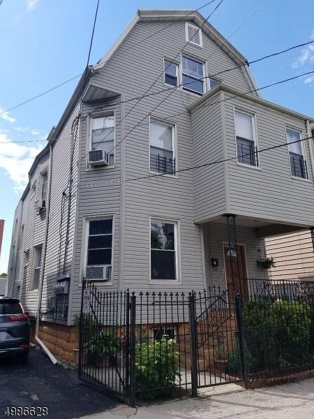 1st image of 228-230 N 11th St