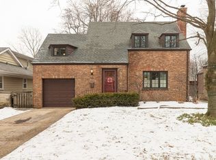 715 N Waiola Ave, La Grange Park, IL 60526