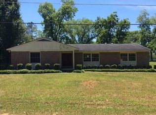 12 Thomas St, Fort Deposit, AL 36032