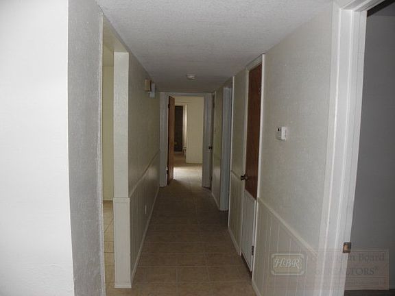 4th image of 213 E Darrell Wayne Shipp St