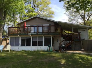 10715 Indian Trail Dr, Manistee, MI 49660