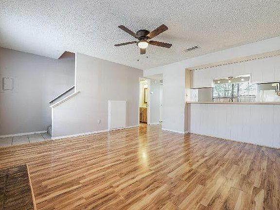 4th image of 1141 Dallas Dr