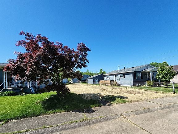 3rd image of 2215 McKinley Ave