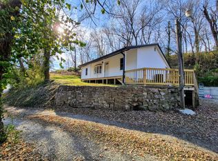 909 Union St, Glasgow, MO 65254