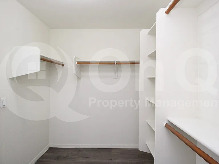 1139 E Morgan Ct — Photo 27