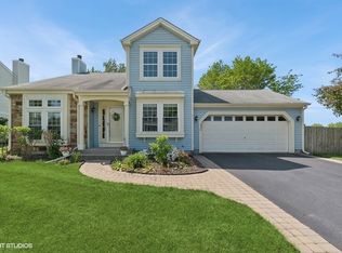 920 Brittany Rd, Lake Zurich, IL 60047