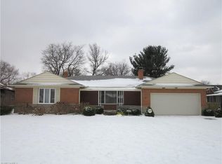 22855 Hilliard Blvd, Rocky River, OH