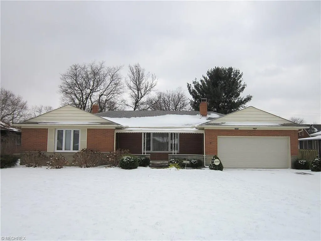 22855 Hilliard Blvd photo 1