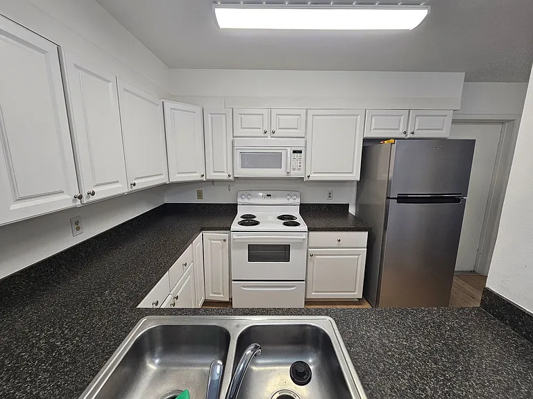 105 Keith Ct — Photo 3