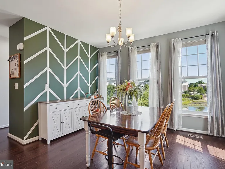 8944 Dahlgren Ridge Rd — Photo 11