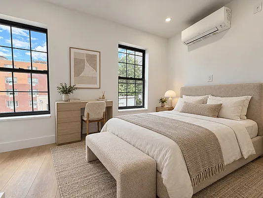 Bedroom, photo 2
