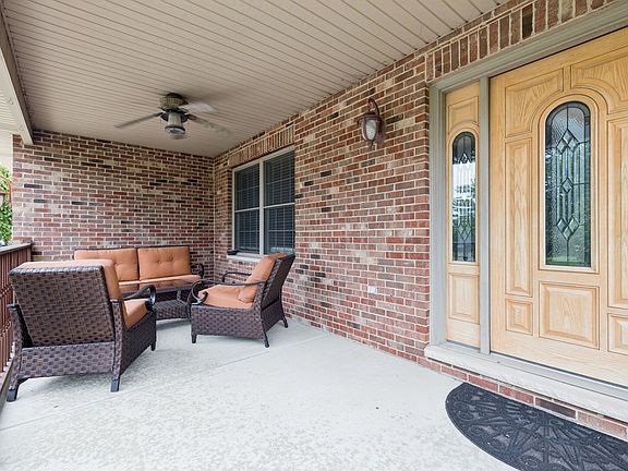 2nd image of 8299 Tatum Ln
