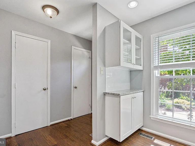 2522 S Arlington Mill Dr #D-4 — Photo 9