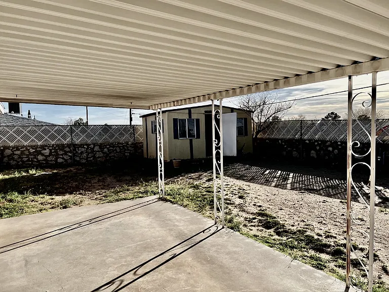 112 De Leon Dr — Photo 14