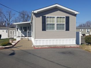 2 Hemlock Rd, Southington, CT 06489