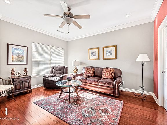 4th image of 2815 W Valley West Ct