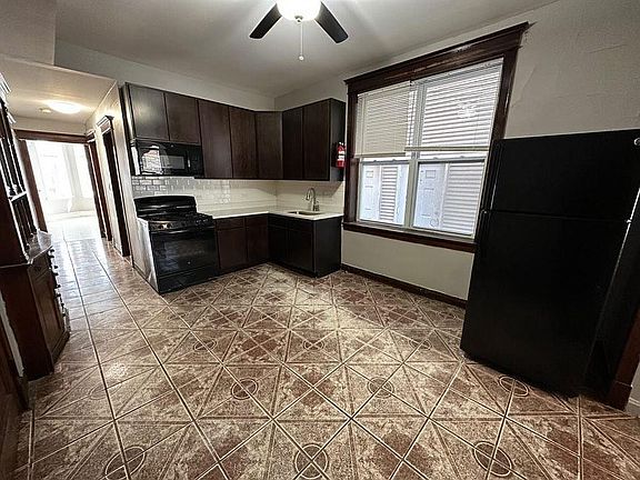 4th image of 2532 S Albany Ave #1