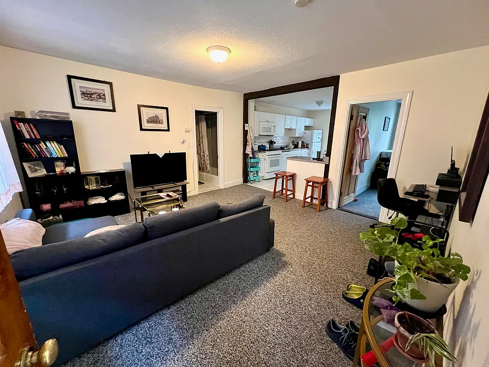 20 Roberts St #3