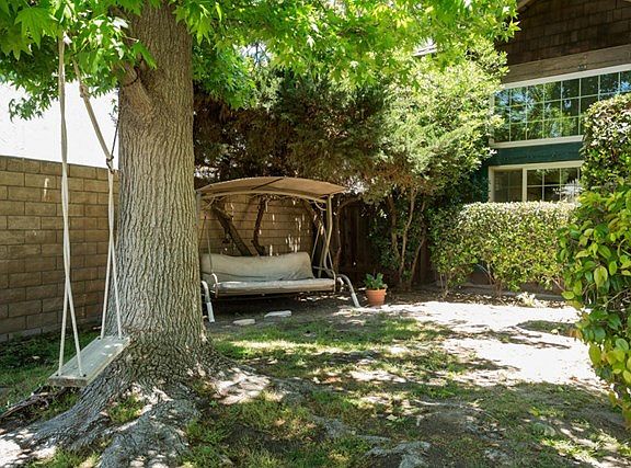 2432 Pocomoke Ct Simi Valley-large-002-1