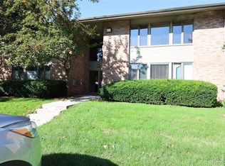 359 Concord Pl APT 4, Bloomfield Hills, MI 48304