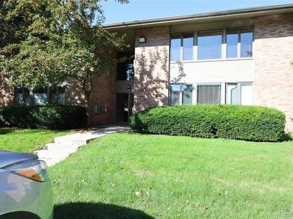 359 Concord Pl APT 4, Bloomfield Hills, MI 48304