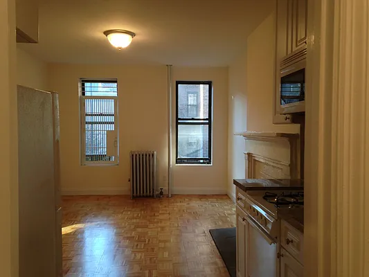 Rented by City Connections Realty | media 6