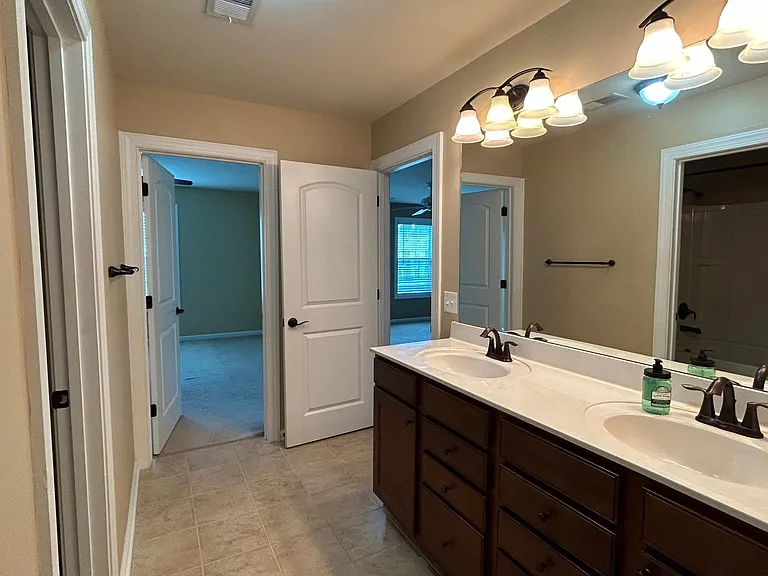 7 Independence Pl — Photo 27