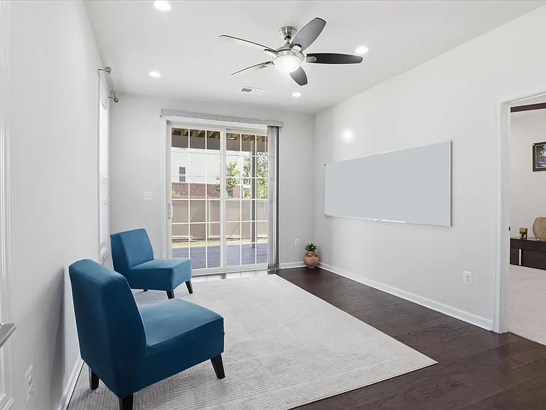 23755 Hopewell Manor Ter — Photo 17