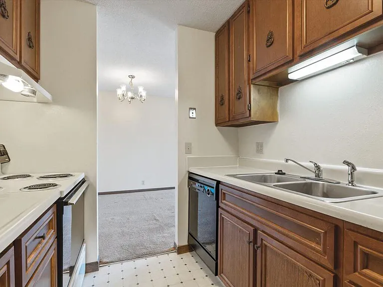 Fully-Equipped Kitchen with Appliances