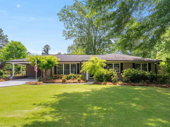 2110 Springdale Rd, Bessemer, AL 35022