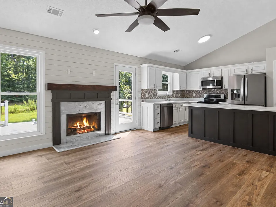 164 Goodman Dr