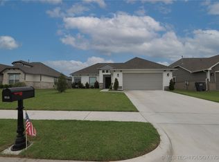 9516 E 131st Pl S, Bixby, OK 74008