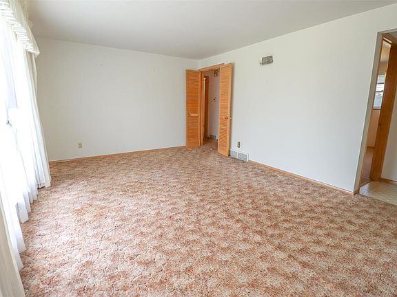 4th image of 4122 Whippoorwill Dr